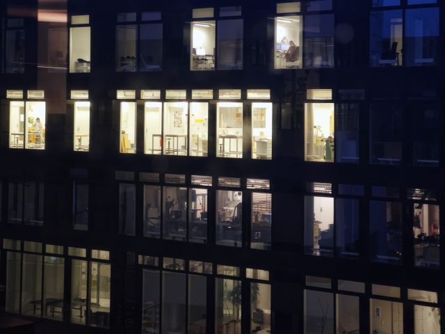 Comment gérer un bail commercial sur le domaine public selon Netpme ?