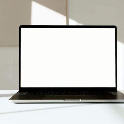 Création site internet Paris : quelle option pour un commerçant ?