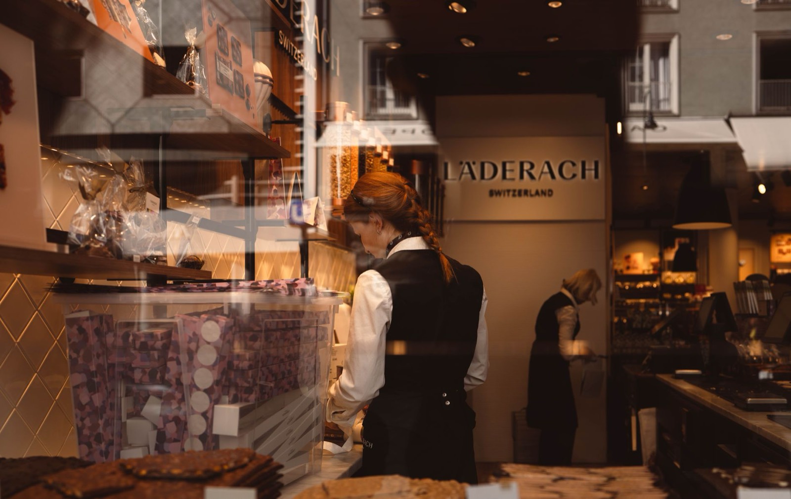 Séance de formation d'équipe en boutique sur les gestes d'entretien